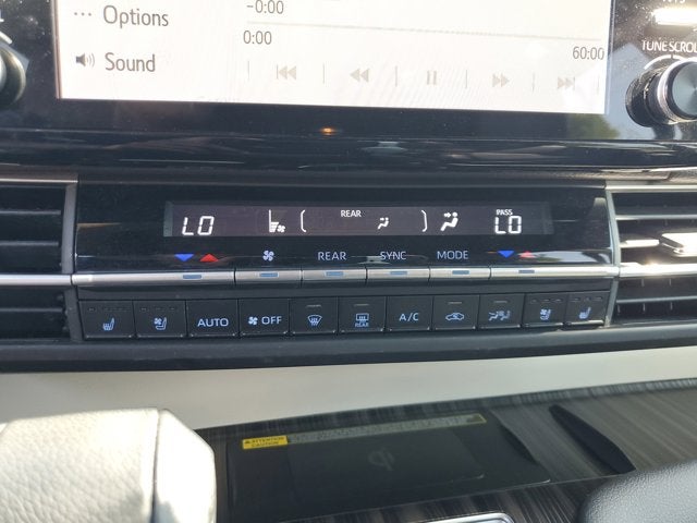 2023 Toyota Sienna Platinum