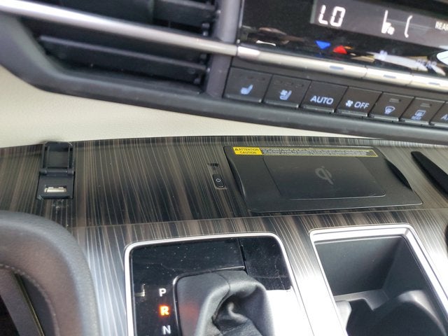 2023 Toyota Sienna Platinum