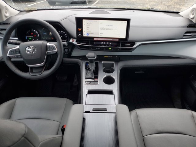 2025 Toyota Sienna XLE