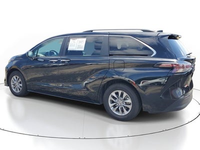 2024 Toyota Sienna XLE