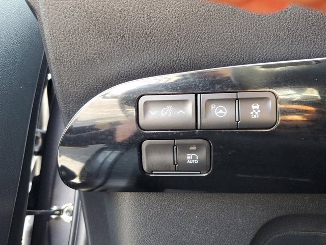 2022 Toyota Prius L Eco